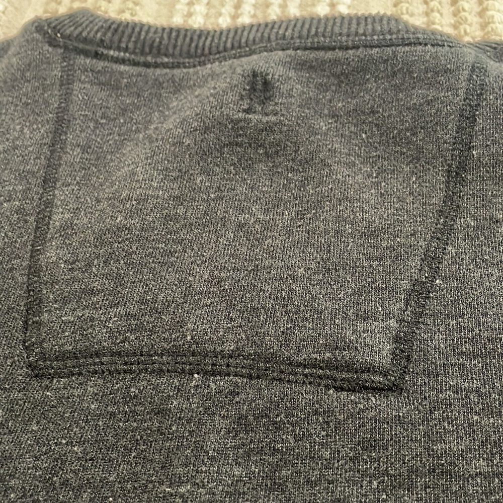 G.H. Bass & Co. grey sweatshirt. Men’s XL 60/40 cotton/poly Excellent condition - Picture 5 of 7